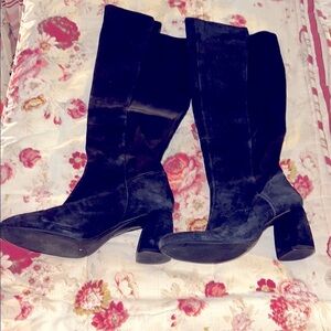 Elegant Black Knee-High Women's Boots
